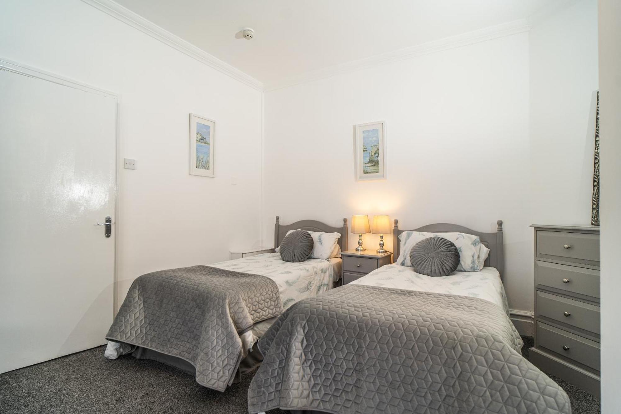Beachmount Holiday Apartments Colwyn Bay Luaran gambar