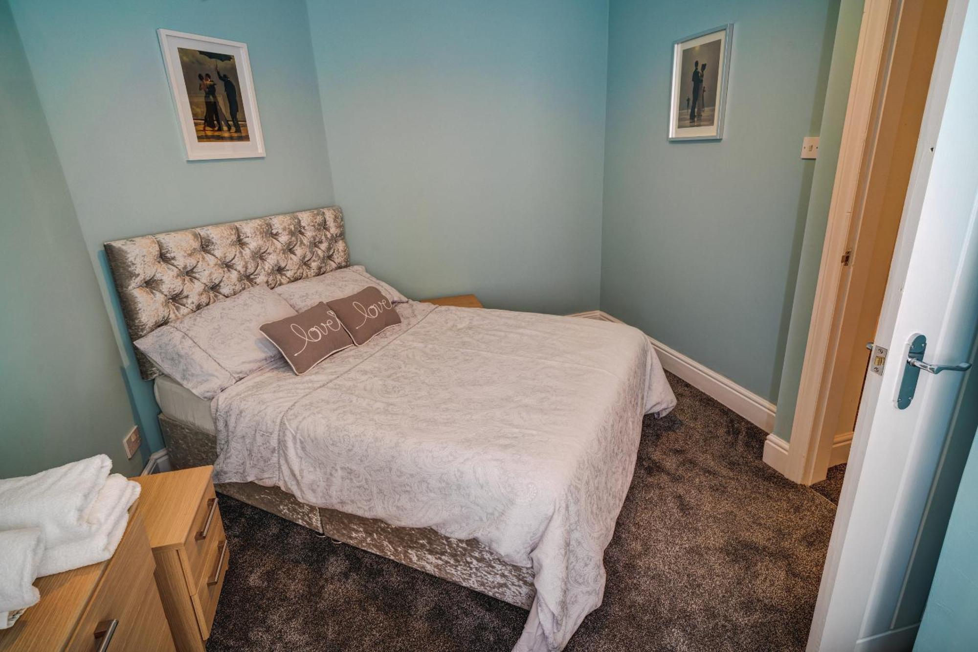 Beachmount Holiday Apartments Colwyn Bay Bilik gambar